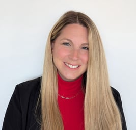 Lorelei headshot cropped